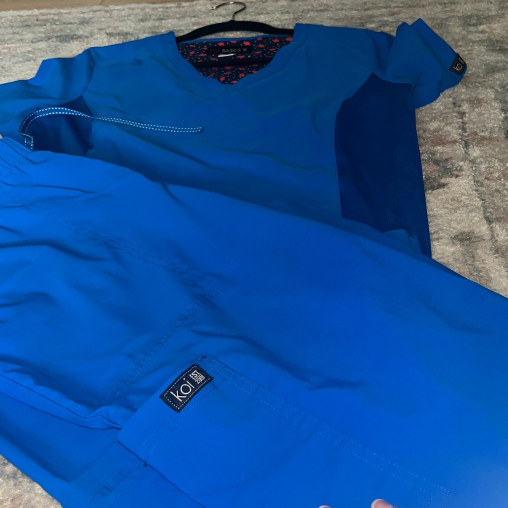 Royal Blue Scrub Set with Floral Lining by Koi - Picture 5 of 5